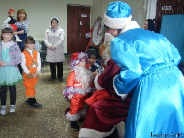 Новогодние праздники в Октябрьском