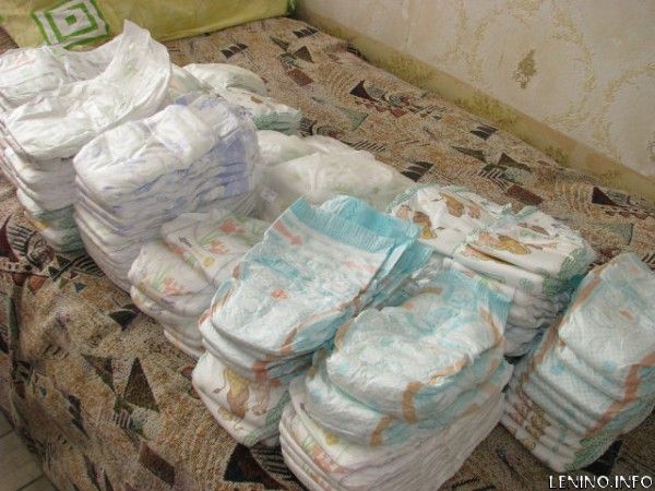 04.08.14 г. в ДО было передано 135 подгузников. В отделении остается 7 отказников, с вашей помощью жить им действительно немного комфортнее.