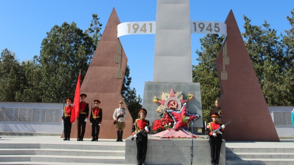 В Ленинском районе состоялось торжественное открытие осеннего этапа Вахты Памяти поколений – «Пост №1»