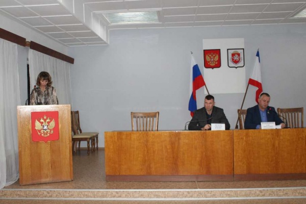 Олег Водопьянов провел очередное заседание 65 сессии второго созыва Ленинского районного совета