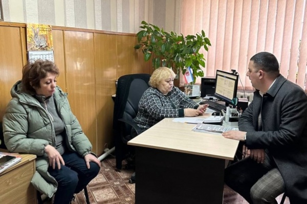 Заместитель главы администрации Ленинского района Амет Абильвапов посетил село Калиновка