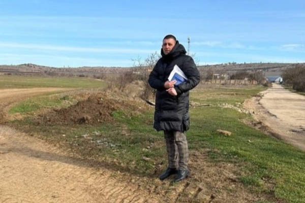 Заместитель главы администрации Ленинского района Амет Абильвапов посетил село Калиновка