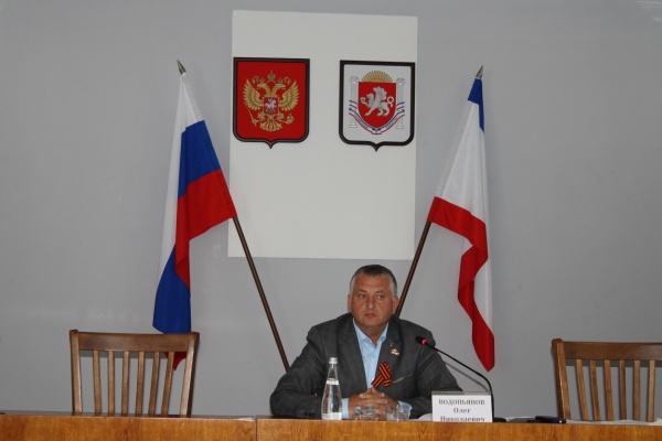 Олег Водопьянов провел заседание очередной сессии Ленинского районного совета