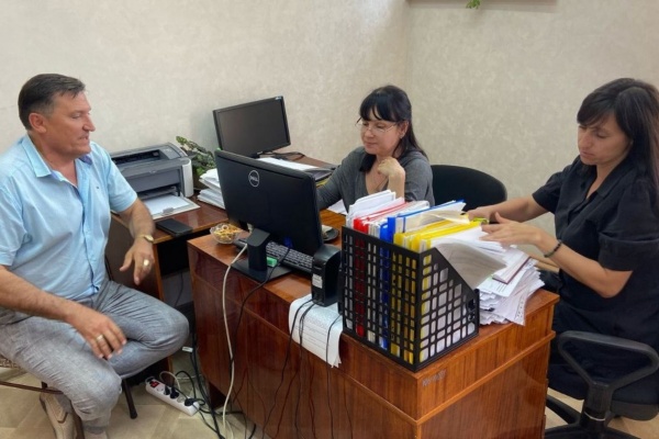 Заместитель главы администрации – главный архитектор Ленинского района Алексей Цюпило посетил село Мысовое и город Щёлкино