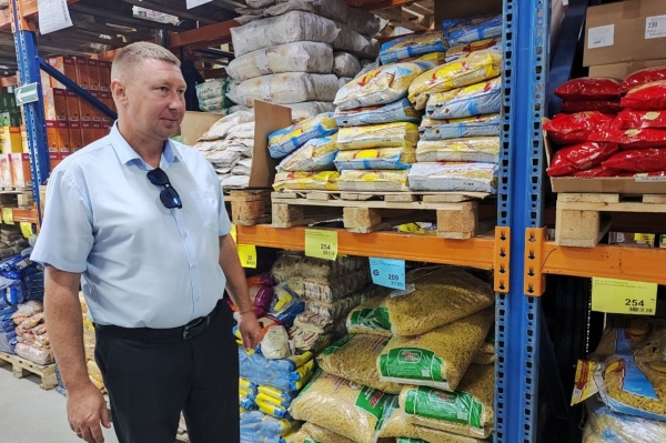 В Ленинском районе провели мониторинг в объектах торговли и услуг и мониторинг пляжей