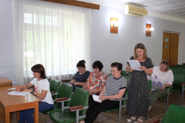 В Администрации Ленинского района состоялось заседание Единой Межведомственной рабочей группы Ленинского района по вопросам поступления налогов