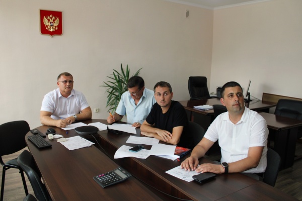 В режиме видеоконференцсвязи обсудили перспективы развития города Щёлкино