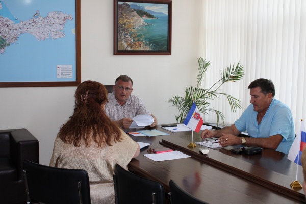 Глава Администрации Ленинского района Захар Щегленко проведен личный прием граждан