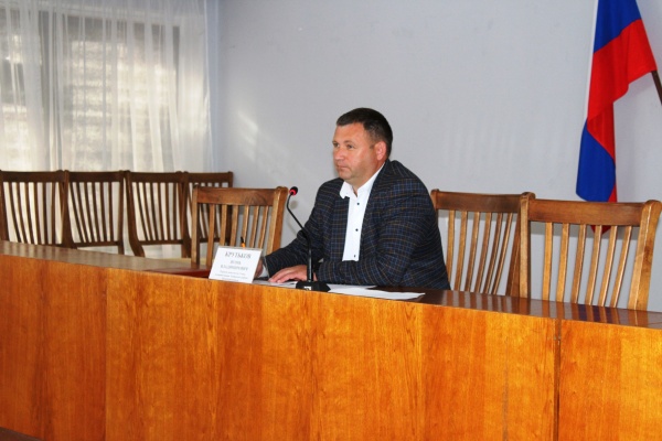 Игорь Крутьков провел аппаратное совещание, на котором обсудили актуальные вопросы развития района