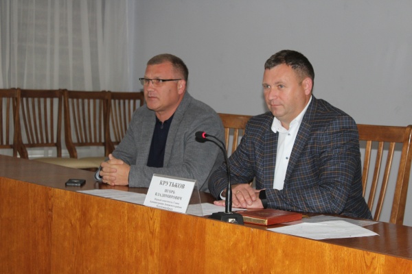 Первый заместитель Главы Администрации Ленинского района Игорь Крутьков провел аппаратное совещание