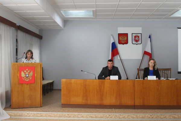 Виктория Заботина  провела 3-е заседание Ленинского районного совета 3-го созыва