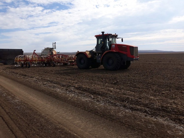 В Ленинском районе продолжается посевная кампания