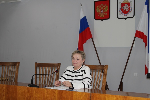 В Администрации Ленинского района прошло совещание с руководителями образовательных учреждений Ленинского района.