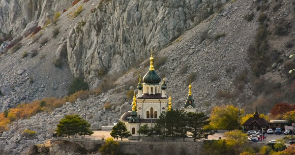 К празднику Рождества Христова: какие храмы нужно посетить в Крыму