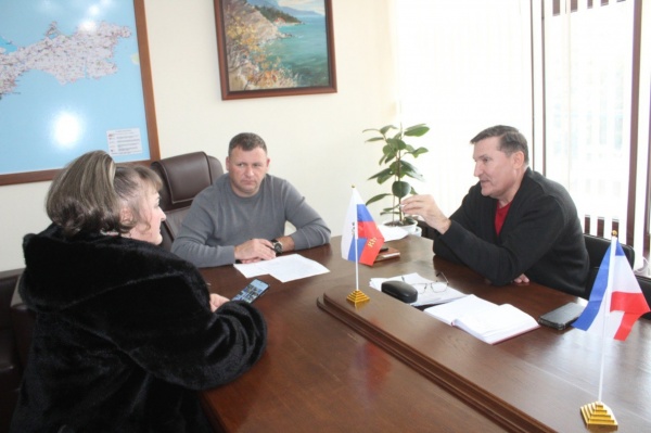 Глава Администрации Ленинского района Игорь Крутьков провел личный прием граждан