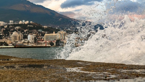 В Крым идет трехдневный шторм с сильными дождями и заморозками