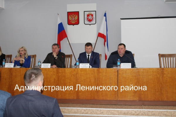 Заместитель Председателя Совета министров Республики Крым Николай Валерьевич Воробьев провел рабочее совещание по проблемным вопросам многоквартирных домов