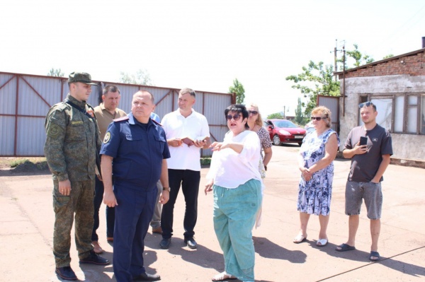 Игорь Крутьков совместно с представителями Следственного отдела по Ленинскому району посетил ООО «БОСПОРЭКОСЕРВИС» в городе Щелкино
