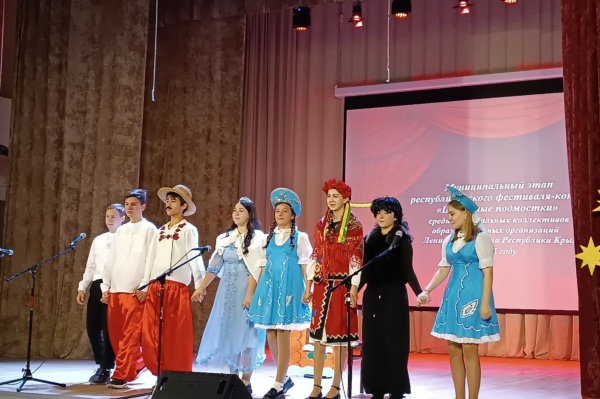 Фестиваль-конкурс «Школьные подмостки»