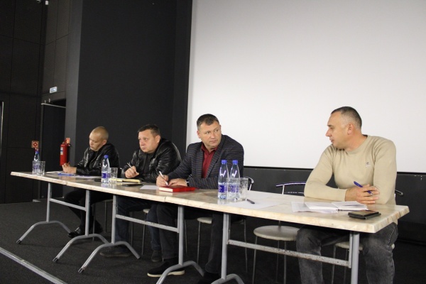 Игорь Крутьков провёл встречу со старшими МДК города Щёлкино