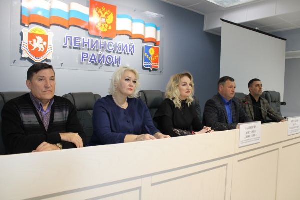 Игорь Крутьков провел еженедельное аппаратное совещание с главами администраций сельских поселений и руководителями ресурсоснабжающих организаций района