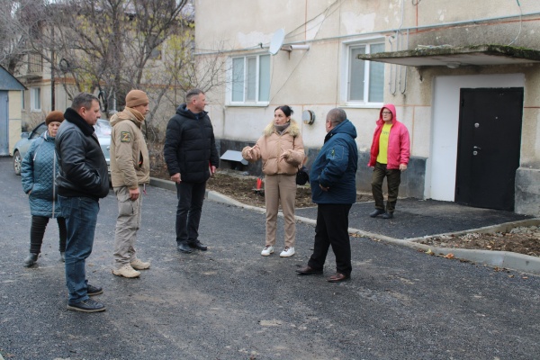 Игорь Крутьков продолжают регулярные встречи с жителями района