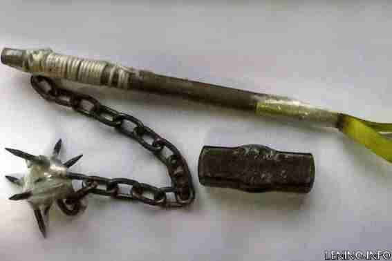 Чем били протестующие милицию: самодельная булава