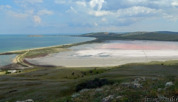 Пересыхающее лечебное озеро Чокрак в Ленинском районе восстановят к лету