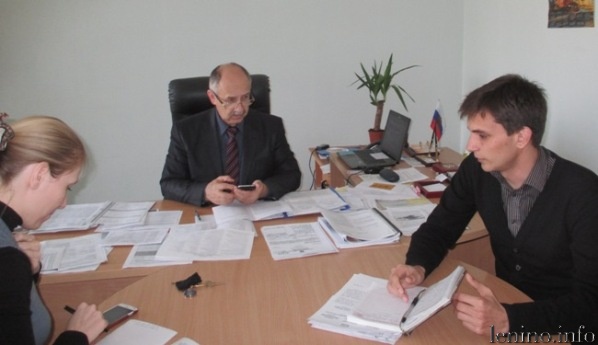 В Администрации Ленинского района прошло совещание по вопросу выбора жильцами многоквартирных домов способа управления