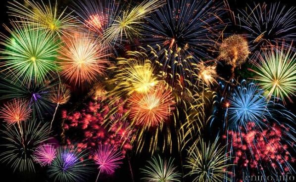 В Крыму будет дано девять видов праздничных салютов в честь 70-летия Великой Победы