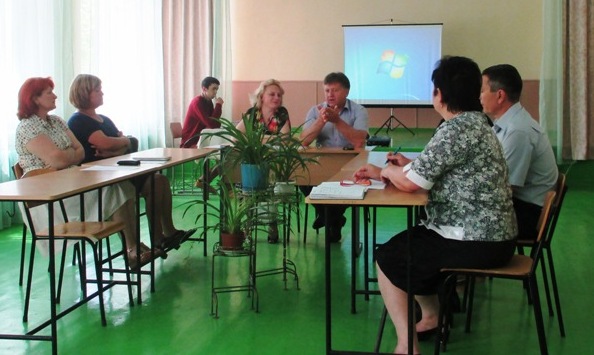 Заседание приемной комиссии в Ленинском техникуме сферы обслуживания и транспорта