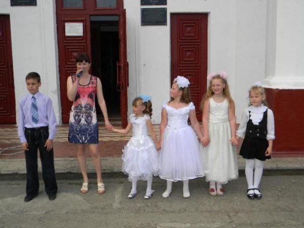 Праздник "День защиты детей" и начало летних каникул в Багерово.