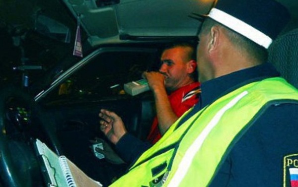 Госавтоинспекция продолжает практику проведения «массовых» проверок водителей на состояние опьянения