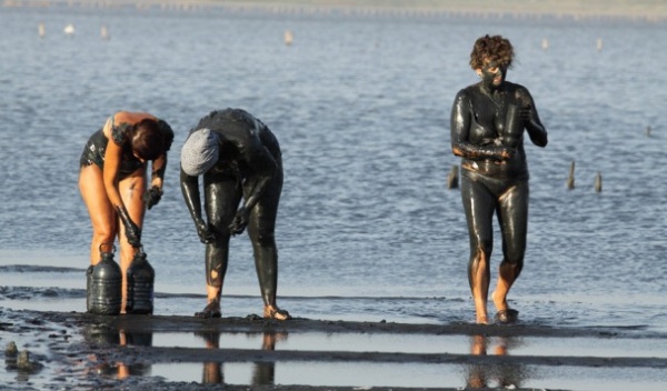 Черные люди в Ленинском районе