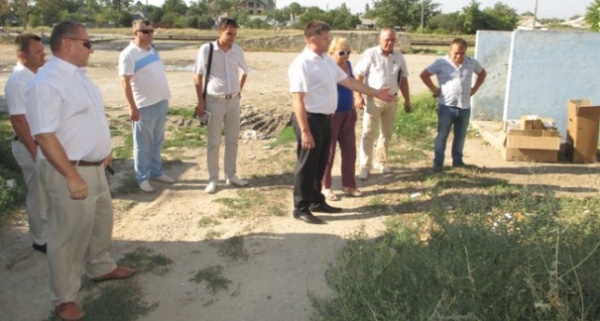 Глава района осуществил выезд на несанкционированные свалки пгт Ленино