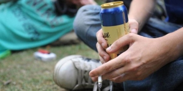 Полиция напоминает: За распитие алкогольных напитков в общественных местах - штраф