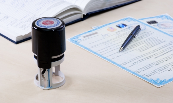 Сергей Аксёнов запретил регистрировать в регионе сделки по решениям украинских судов