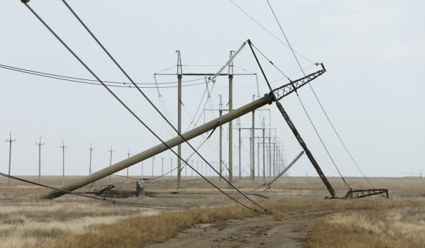 В Украине заявляют о падении ЛЭП "Каховка-Титан"