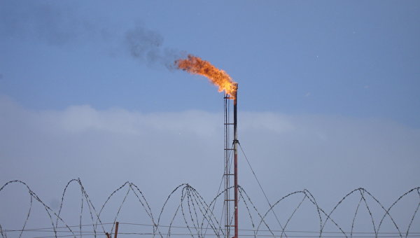 Оперативные службы Ленинского района ликвидировали условный пожар на нефтехранилище