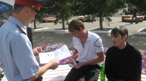 Полиция предупреждает: За распитие алкогольных напитков в общественных местах - штраф