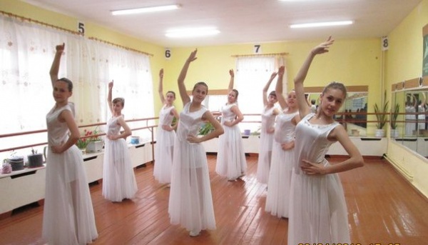 26 апреля в Щёлкинской ДШИ прошел открытый урок по классическому танцу