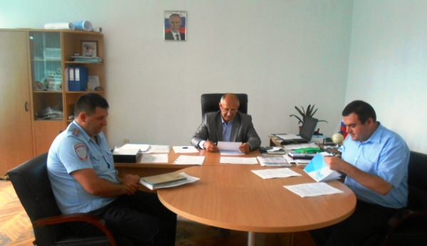 В Ленинском районе состоялось совещание Администрации Ленинского района по безопасности дорожного движения