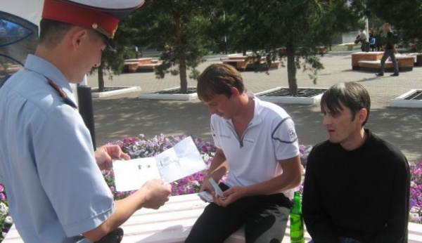 Полиция напоминает: За распитие алкогольных напитков в общественных местах - штраф