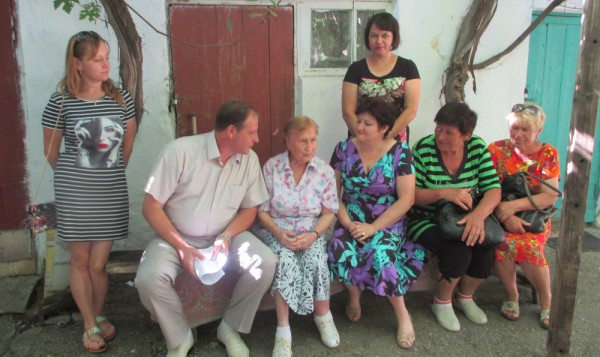 Заместитель Главы Администрации Ленинского района посетил инвалидов войны