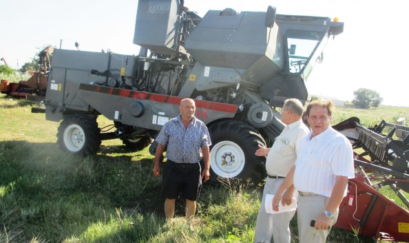 Олег Попов посетил крестьянское фермерское хозяйство «РАТ»