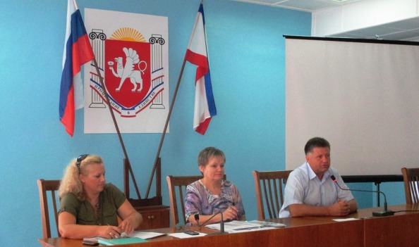 Александр Мачусский провел совещание с директорами муниципальных бюджетных общеобразовательных учреждений Ленинского района