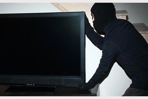 В Ленинском районе полицейские нашли и вернули похищенные телевизоры