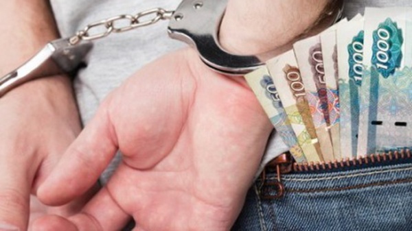 Полицейские Ленинского района по «горячим следам» установили подозреваемого в краже денег у 91-летней пенсионерки