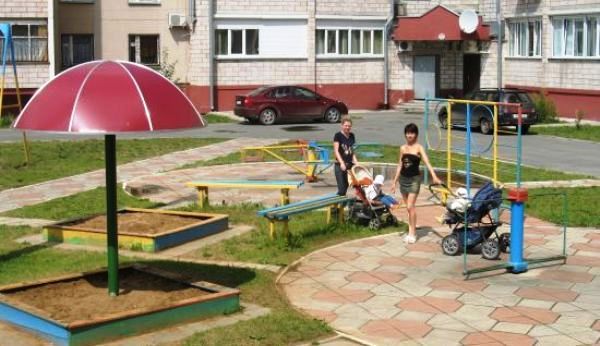 Крымчан обяжут бесплатно убираться возле дома