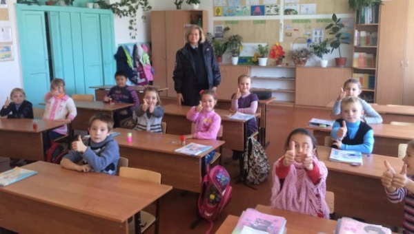Полицейские Ленинского района провели для первоклашек «Урок правопорядка»